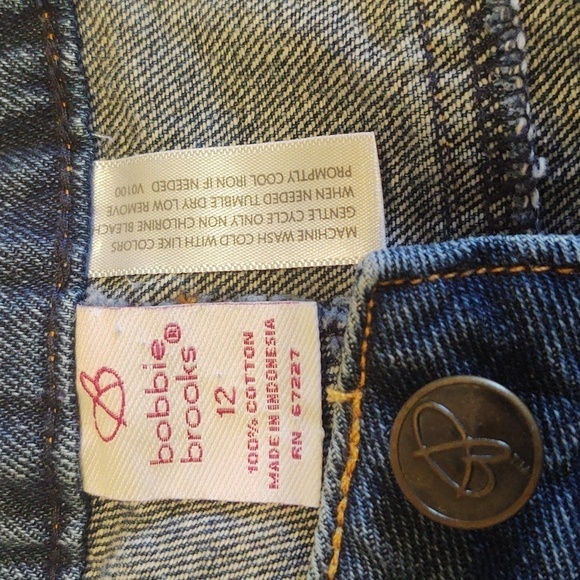 Bobbie Brooks Women's Denim Short - Picture 4 of 8
